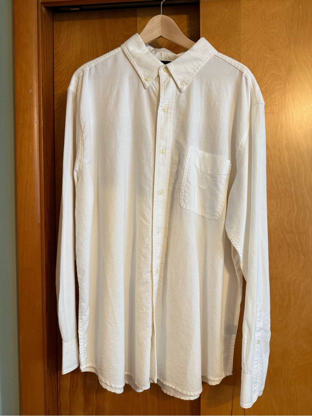 Chaps Men's Off-White Button-Down Shirt with Chest Pocket